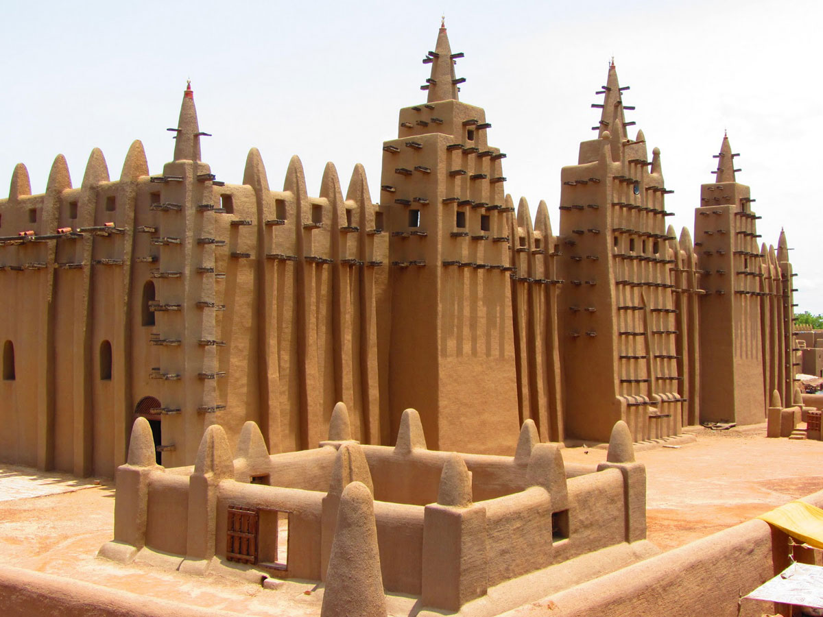 Mud Architecture: The Great Mosque of Djenné ⋆ ArchEyes