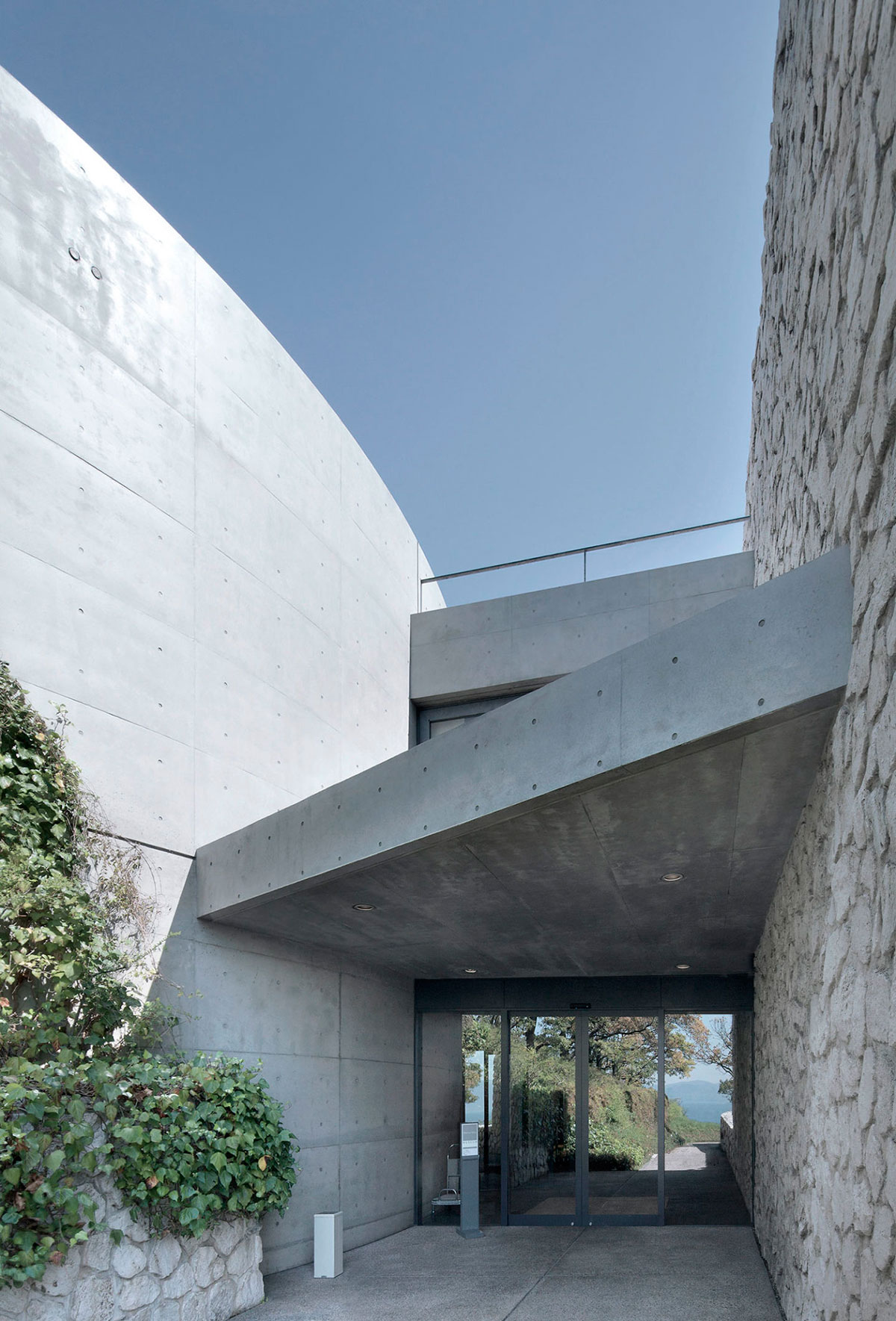 benesse-house-museum-tadao-ando-archeyes