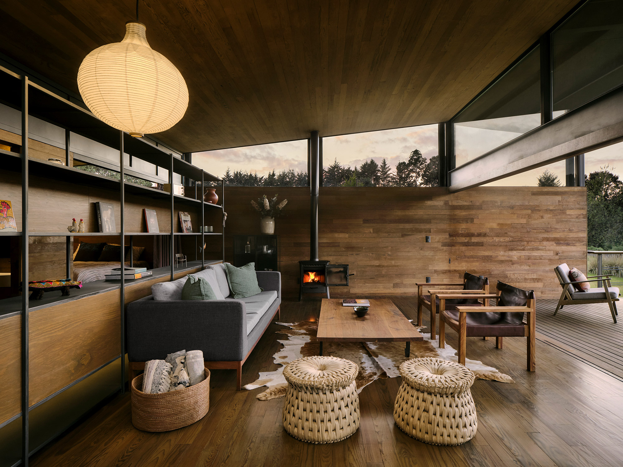 Weber Arquitectos’ Tiny House in Valle de Bravo: Sustainable Living thumbnail