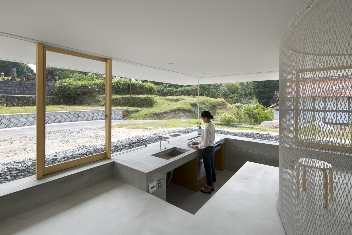 Hiroshima Hut / Suppose Design Office