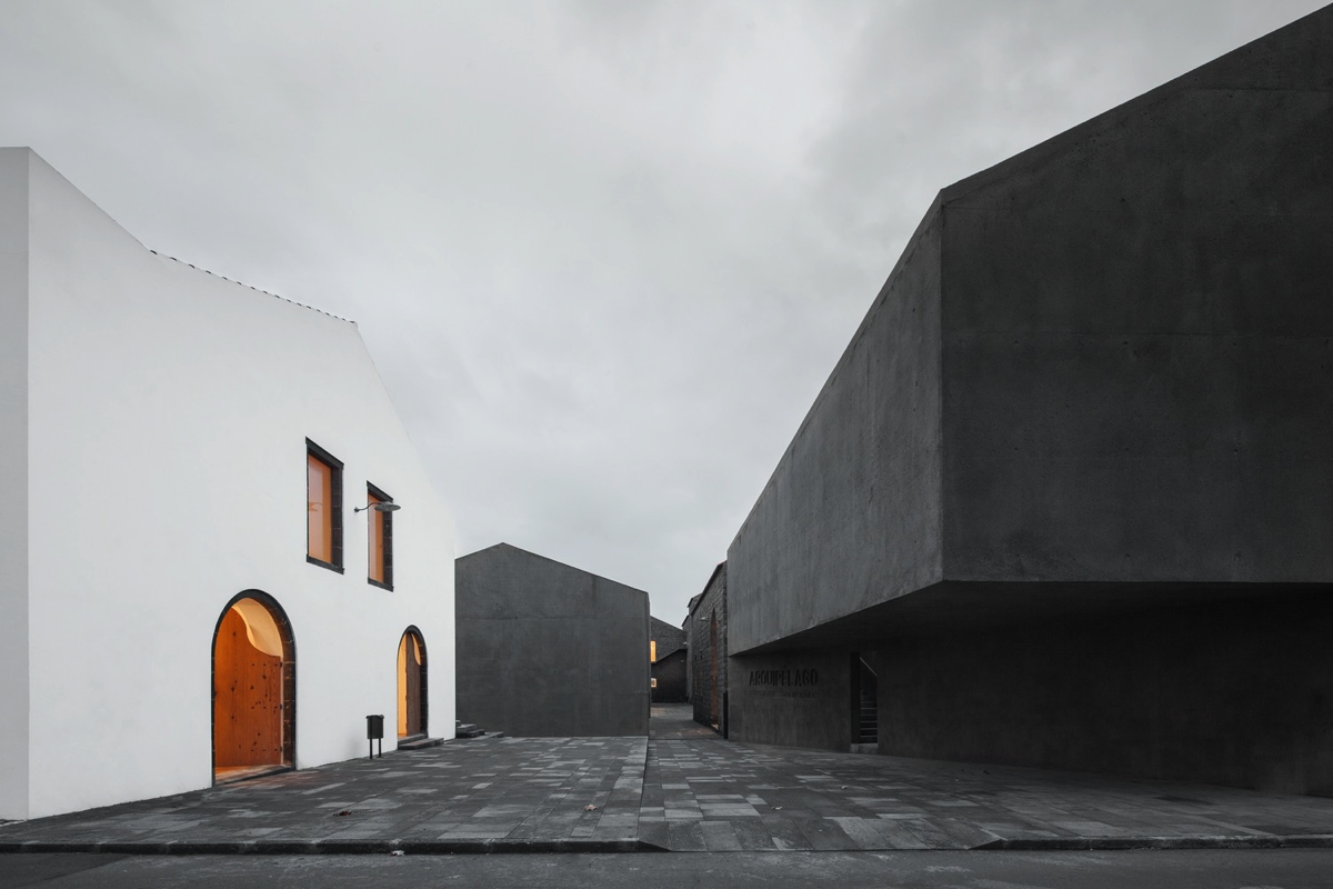 Arquipélago – Contemporary Arts Centre / Menos é Mais Arquitectos + João Mendes Ribeiro