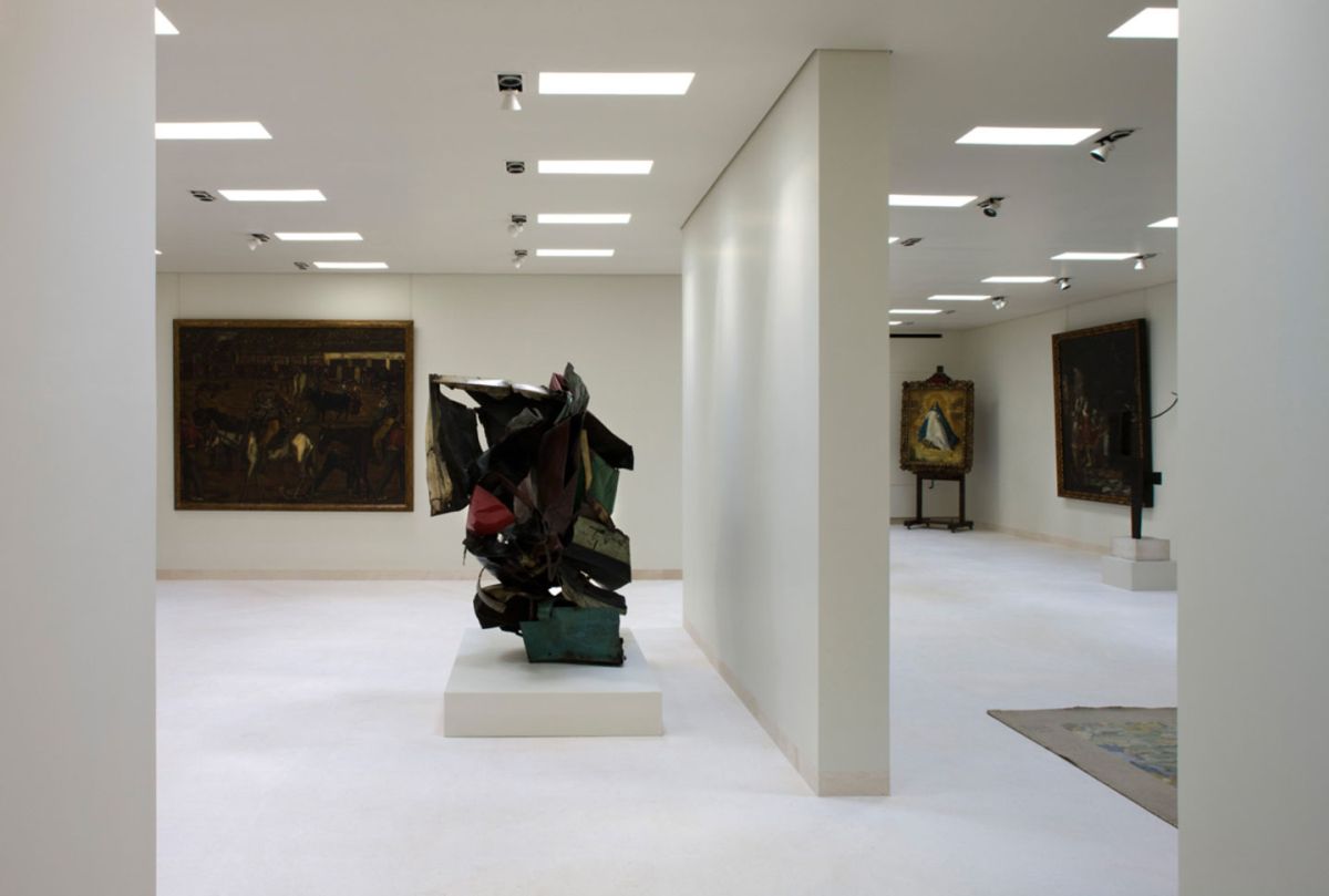 Plácido Arango exhibition space / Elisa Valero