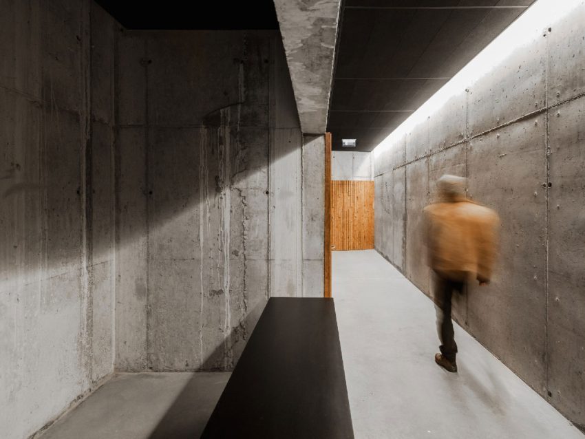Concrete Interior Walls Technological Park of Óbidos / Jorge Mealha