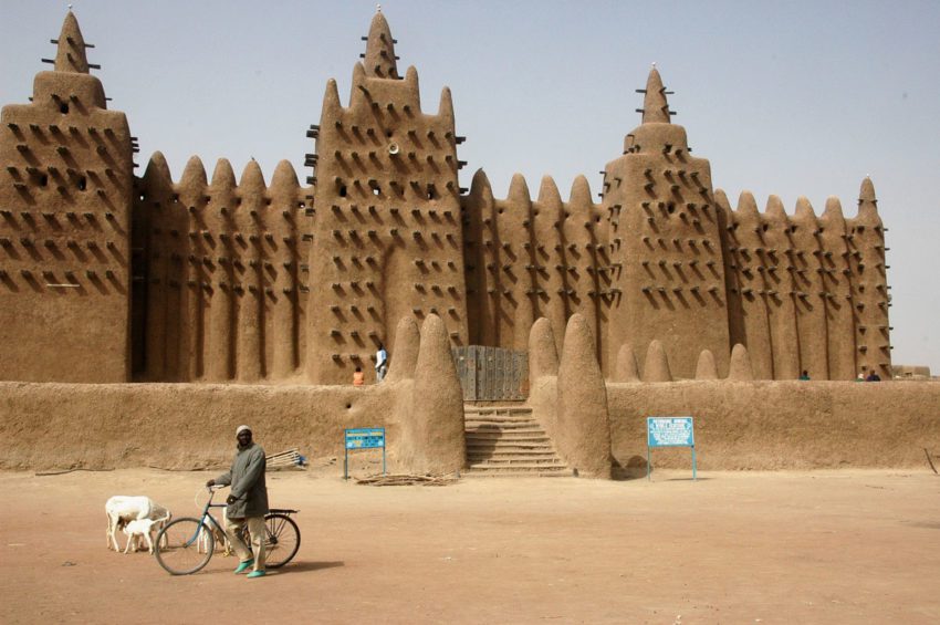 Mud Architecture: The Great Mosque of Djenné 