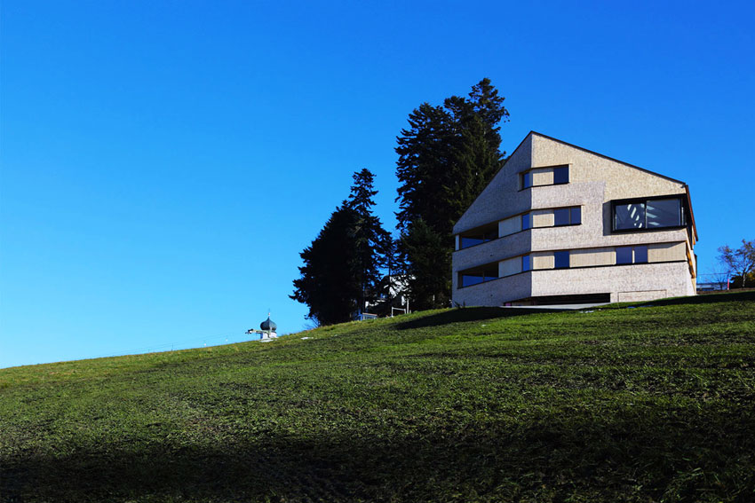 House on the Mountain, Sulzberg / Jury Troy Architects