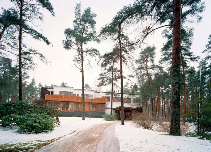 Access to Villa Mairea by Alvar Aalto