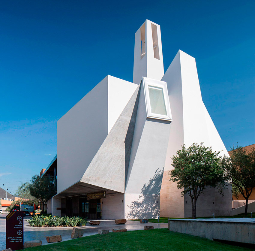 Parish Church in Pueblo Serena / Moneo Brock
