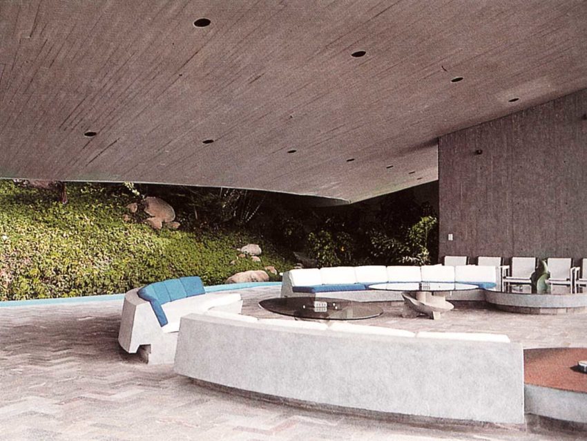 Arango Marbrisa House by John Lautner exterior living room