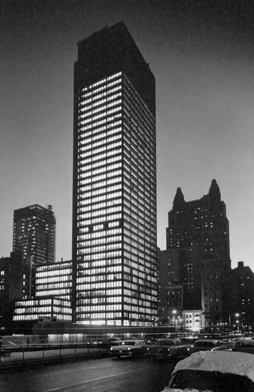 Night photograph Seagram Building in New york by Mies Van Der Rohe