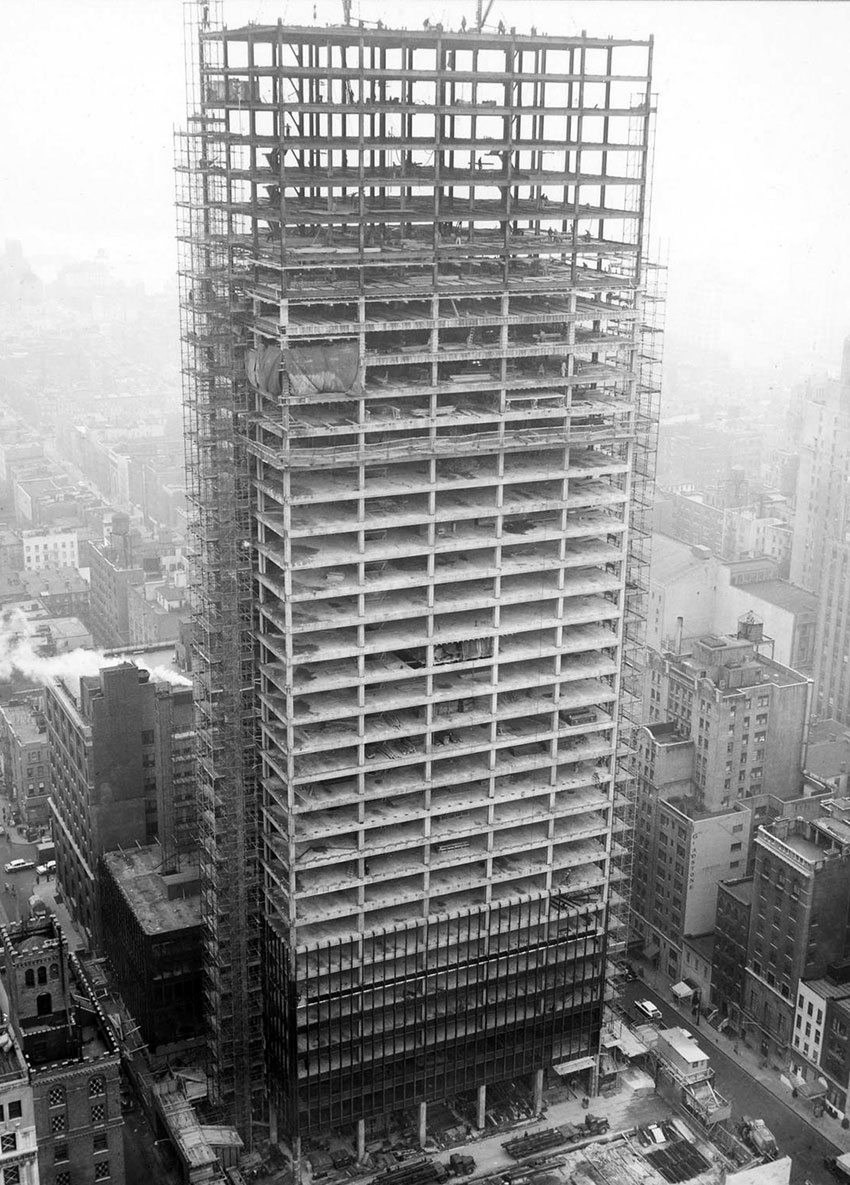Construction photograph Seagram Building in New york by Mies Van Der Rohe