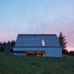 Facade View Weekend House in Beskydy / Pavel Míček Architects