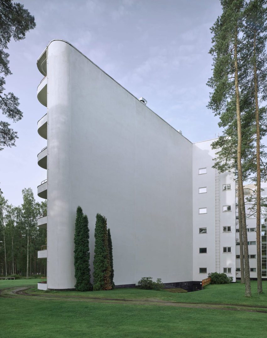 Exterior - Paimio Sanatorium / Alvar Aalto