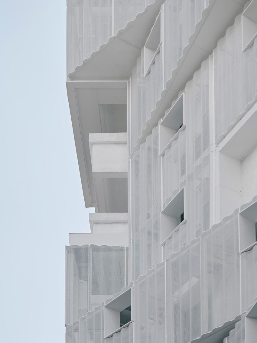 Balconies details - THE VILLAGE Apartments in Guangzhou / TEAM_BLDG