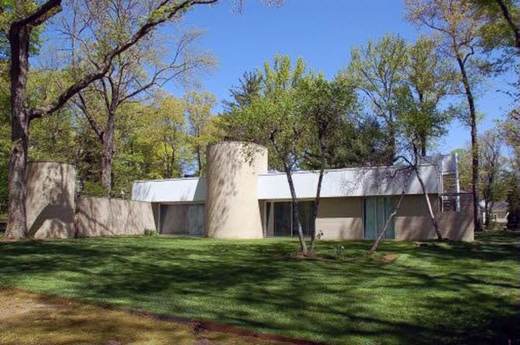 Jerome & Carolyn Meier House / Richard Meier