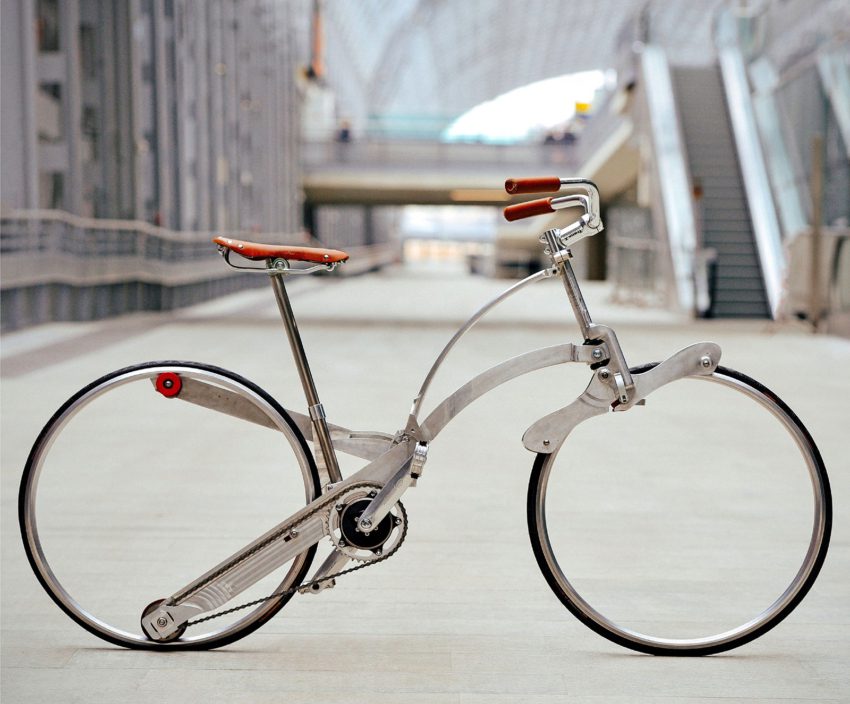 Metal Modern bycicle Sada Bike Hubless Foldable Bike by Gianluca Sada