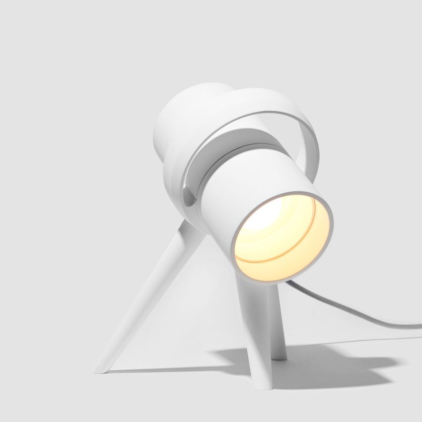 White Lamp modern design with tripod legs - Pluto Task Lamp by Heitor Lobo Campos