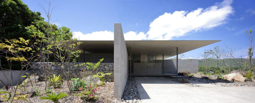Exterior Concrete Wall and facade of the House for Parents Residence by Masakatsu Matsuyama