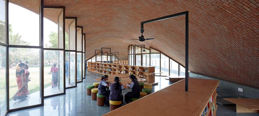 Interior - Maya Somaiya Library and Sharda School / Sameep Padora and Associates