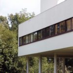 Facade Corner Villa Savoye / Le Corbusier