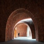 Brick Vaults - Jingdezhen Imperial Kiln Museum / Studio Zhu-Pei-courtyars-2