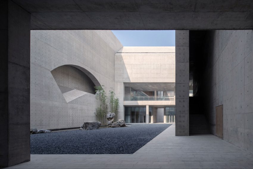 Courtyard - Shou County Culture & Art Center / Studio Zhu-Pei