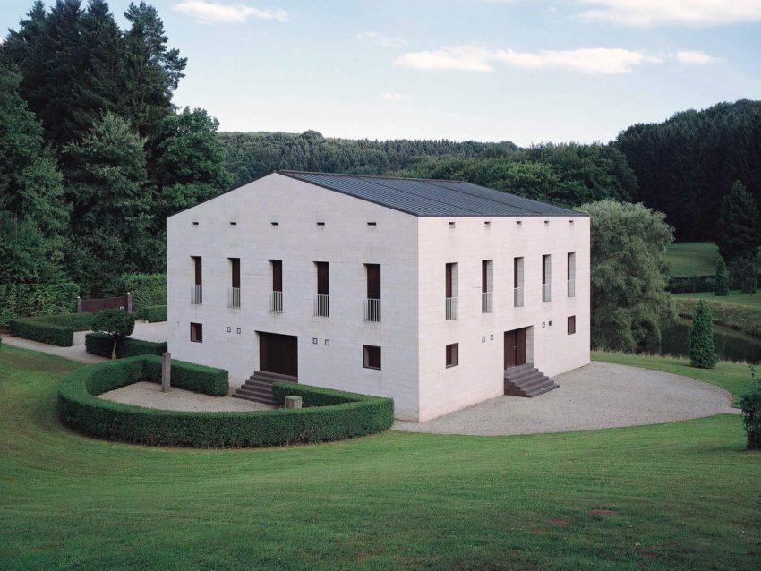 Aerial Exterior View - Ungers House II: Villa Glashütte / Oswald Mathias Ungers