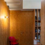 Wood library - Gólgota House / Floret Arquitectura