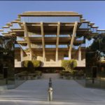 Main entrance - The Geisel Library / William Pereira & Associates