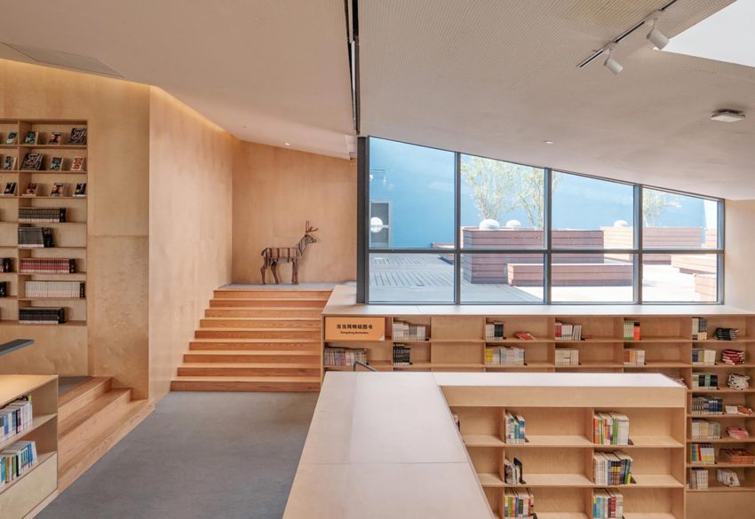 Interior Wood- Pinghe Bibliotheater in Shangai / OPEN Architecture