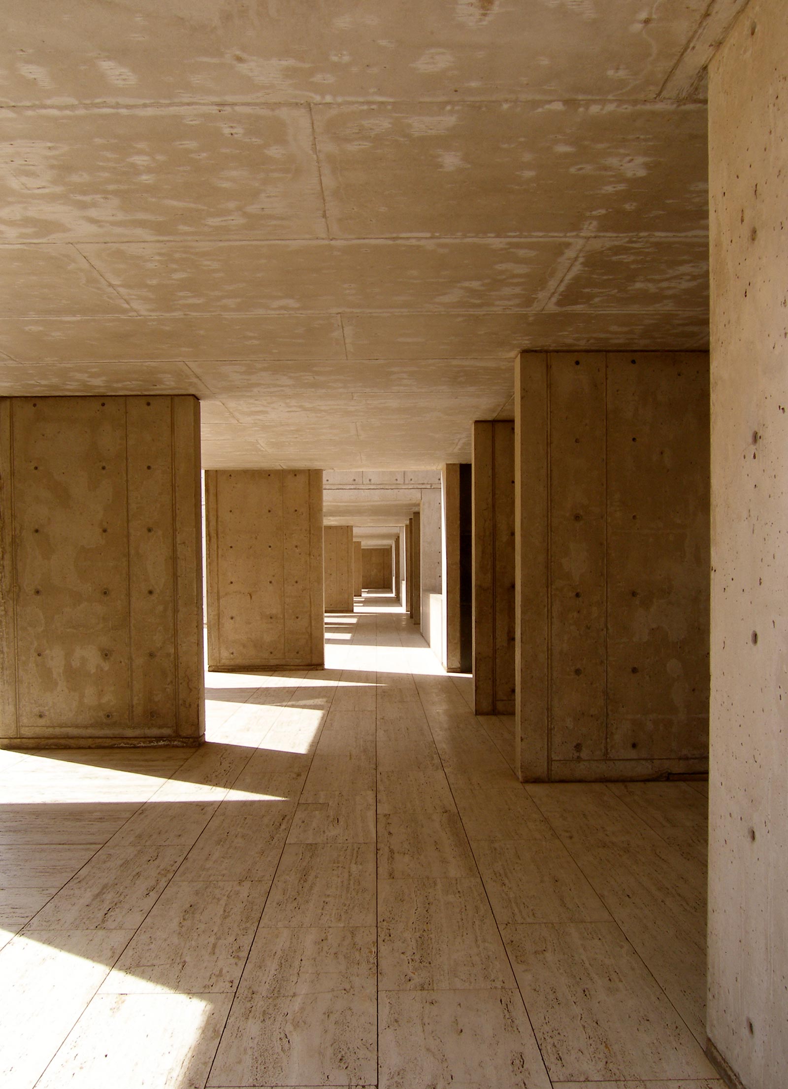 Louis Kahn, Xavier de Jauréguiberry · Salk Institute for