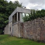 Wall exterior view - Upper Lawn Solar Pavilion Folly / Alison & Peter Smithson