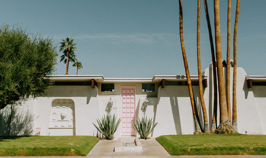 Palm Springs Summer House Entrance Color Door.
erin hervey CIMbOMUewH unsplash