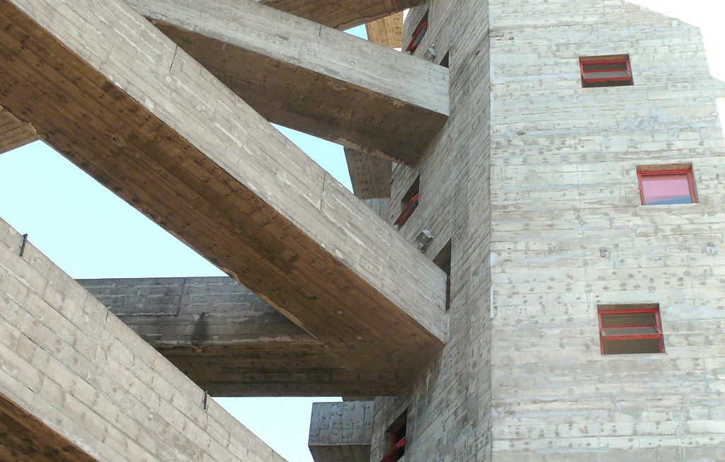 Lina Bo Bardi SESC Pompeia Factory Sao Paulo Architecture ArchEyes Andre Eisenlohr