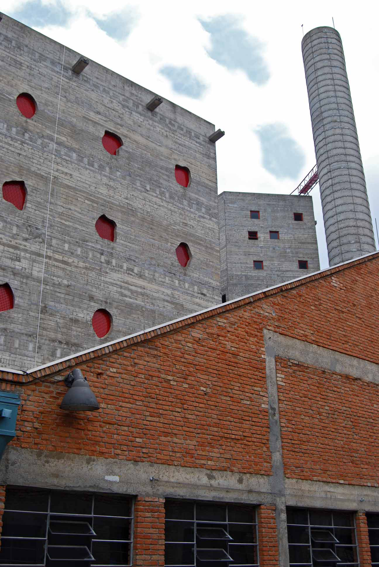 Lina Bo Bardi SESC Pompeia Factory Sao Paulo Architecture ArchEyes Sergio Giusti