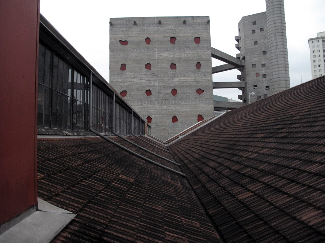 Lina Bo Bardi SESC Pompeia Factory Sao Paulo Architecture ArchEyes Victor Malta