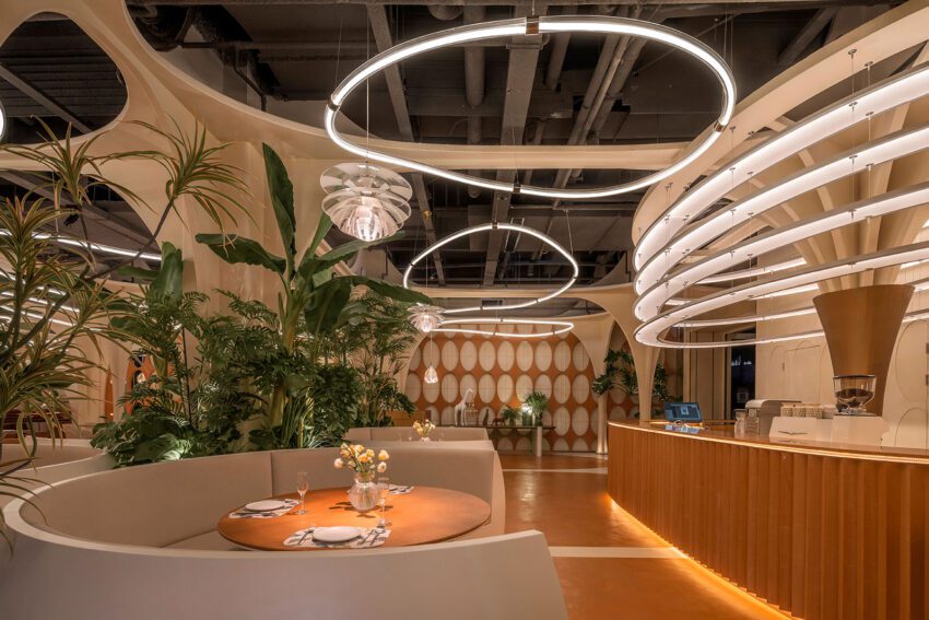M huayang restaurant linkchance architects bar and custom designed light fixture©Jin Weiqi
