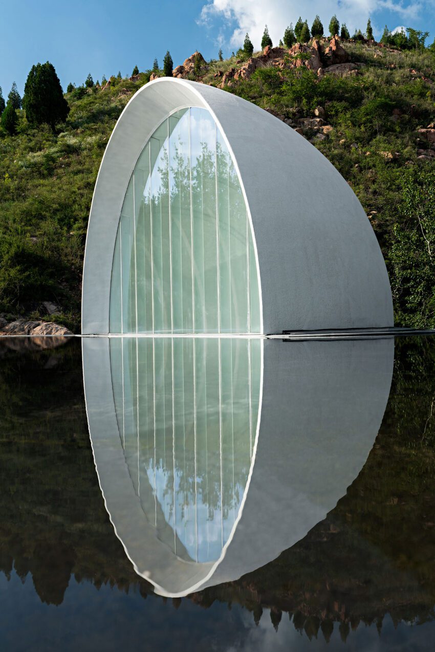 syn architects the hometown moon day light the moon light and roof pond