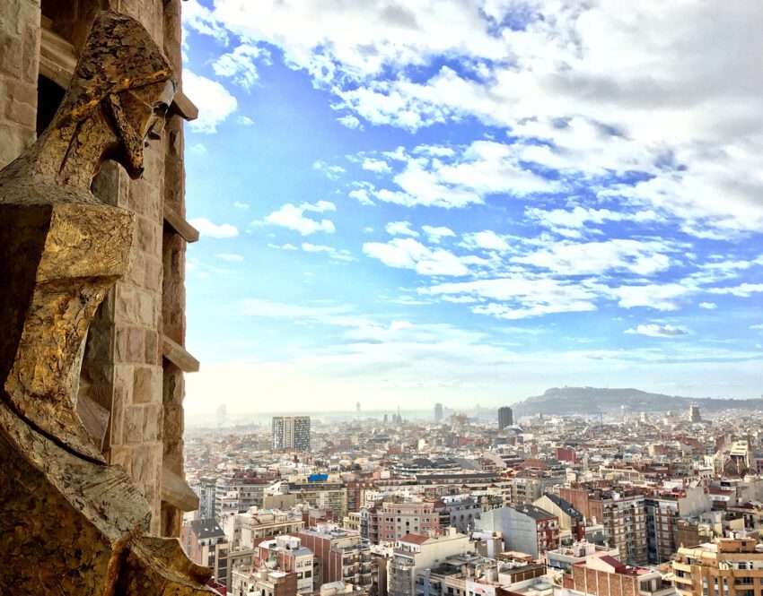 chris king Sagrada Familia Antonio Gaudi ArchEyes