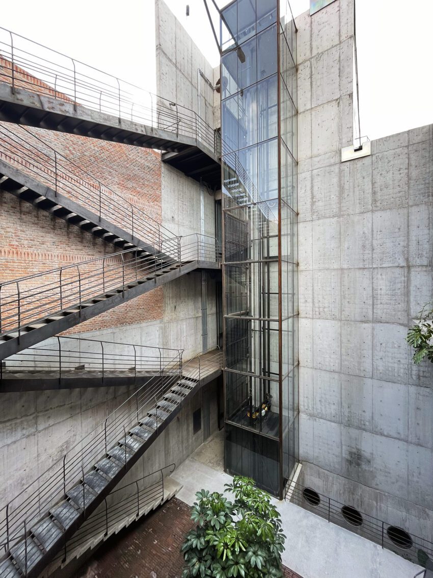 Casa Wabi Foundation CDMX TAX Alberto Kalach Bosco Sodi ArchEyes Sabino patio