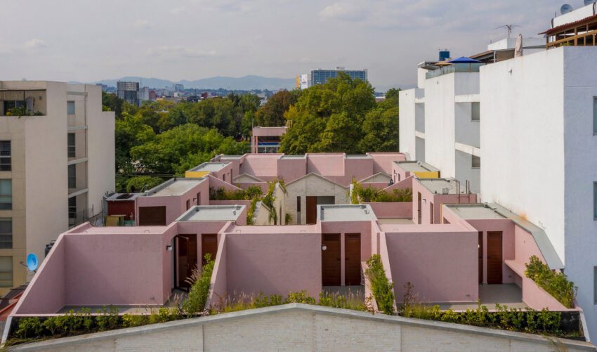 Casa Jardin Escandon House Mexico City courtyard brick color CPDA Arquitectos ArchEyes roof