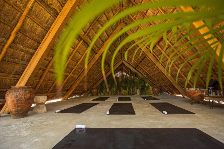 Hotel Muare Taller de Arquitectura Viva Tulum Mexico ArchEyes yoga