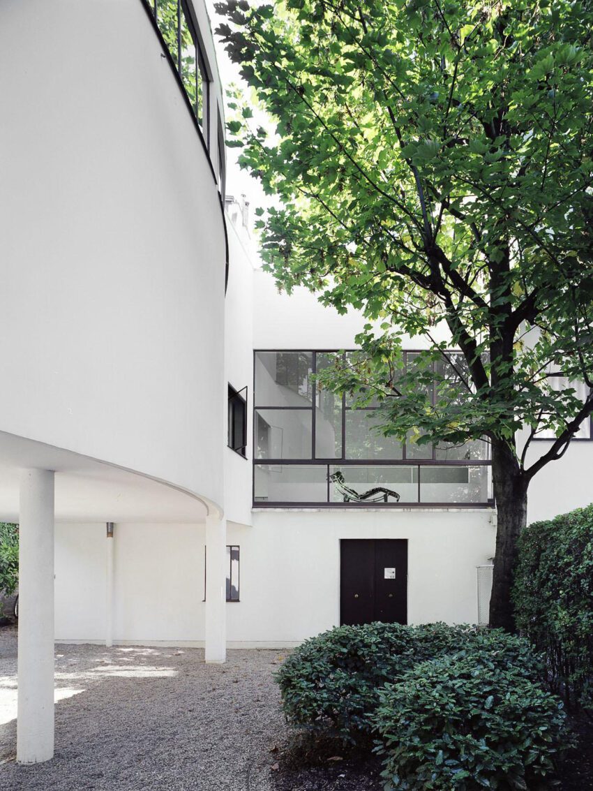 Villa La Roche Le Corbusier House Modern Architecture Paris France ArchEyes hiepler brunier