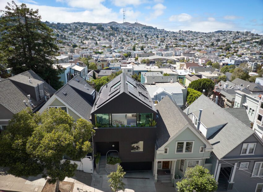 The Silver Lining House San Francisco California Mork Ulnes Architects ArchEyes aerial view