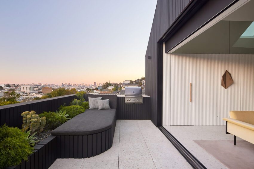 The Silver Lining House San Francisco California Mork Ulnes Architects ArchEyes balcony