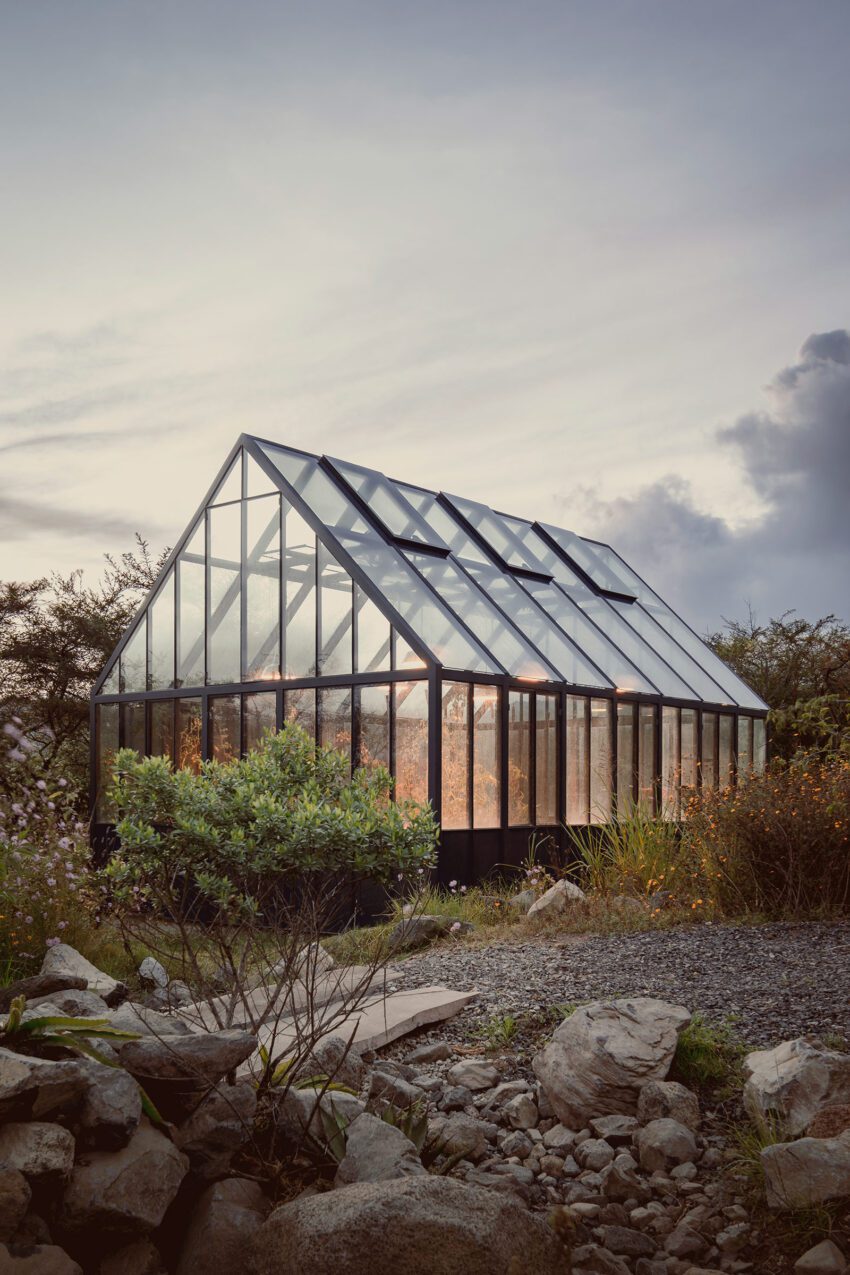 Glass House by COA arquitectura Structure and Nature ArchEyes