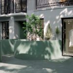 XiaoZhuo Flagship Store by Offhand Practice ArchEyes The front yard