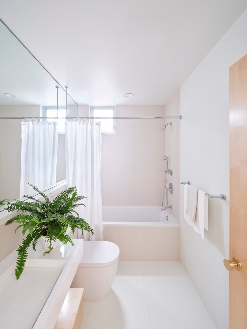 Accessory Dwelling Unit A Case Study by Yeh Yeh Yeh Architects Jongseok Mijan ArchEyes Bathroom