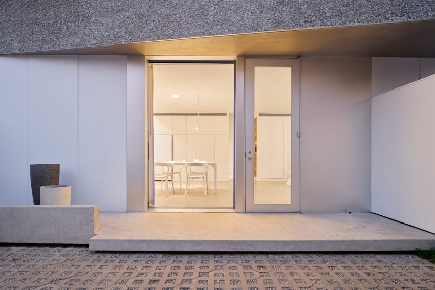 Accessory Dwelling Unit A Case Study by Yeh Yeh Yeh Architects Jongseok Mijan ArchEyes Entry