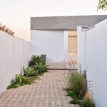 Accessory Dwelling Unit A Case Study by Yeh Yeh Yeh Architects Jongseok Mijan ArchEyes Entry pathway