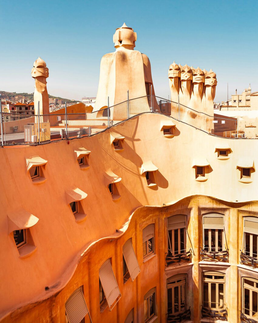 threeedil La Casa Mila by Antoni Gaudi Modernist Architecture ArchEyes unsplash